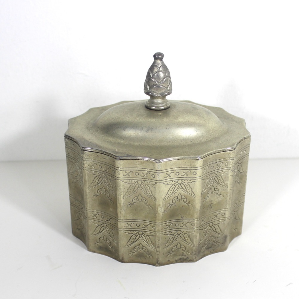 Vintage Silver Plated Oval Trinket Box Scalloped Edge, Engagement, Gift, Ring